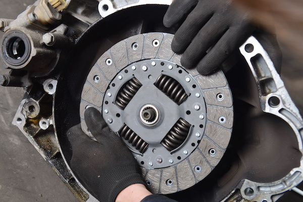 3 Signs That Your Vehicle Needs Clutch Repair